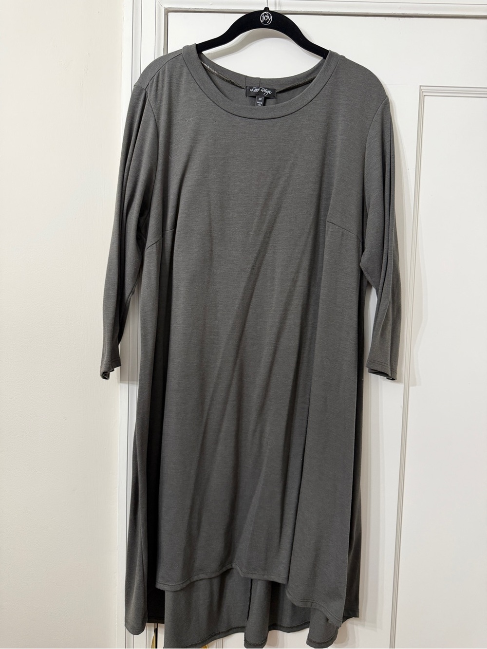 Scoop Neck Midi Dress in Charcoal